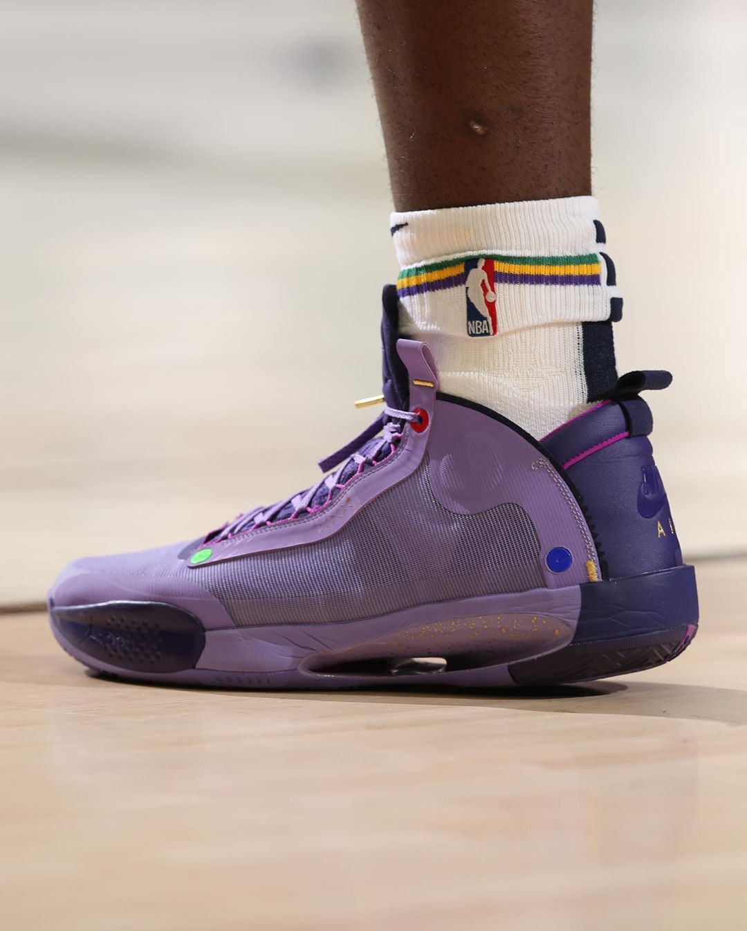 锡安上脚全新配色air jordan 34!对位甜瓜再砍25分