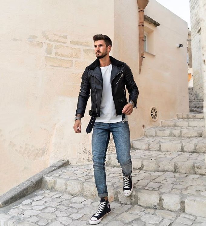 三十多岁的大叔穿匡威帆布鞋合适吗?你得问问余文乐