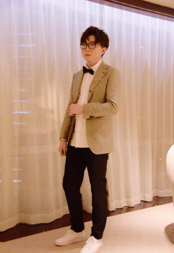 高个子明星腿长数据大曝光!网友:这腿是逆天了吗?