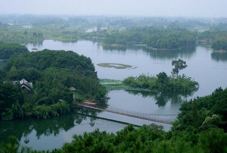 除了酒泉榆林窟,重庆市花样龙水湖景区以外,这些景色非常漂亮的旅游