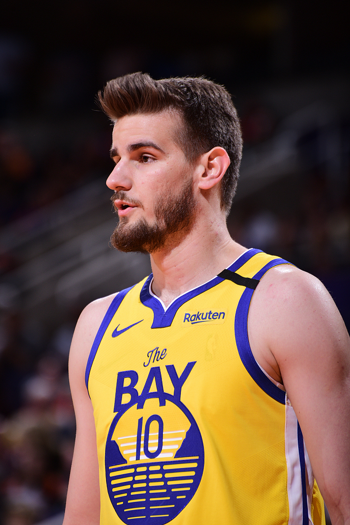 一日2签!勇士续签本德尔,湖人正式签下迪昂-维特斯!