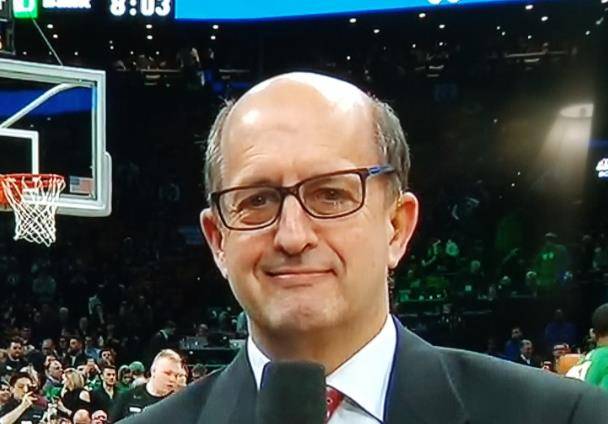 球迷屋1月18日讯 评论员杰夫-范甘迪在节目中谈到了火箭.