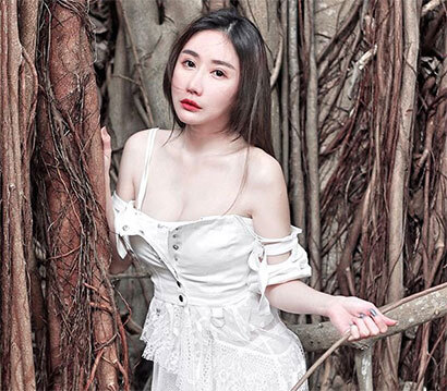 人称马来西亚维纳斯JoanNe Ho 解放白嫩香体堪称最诱珍品！