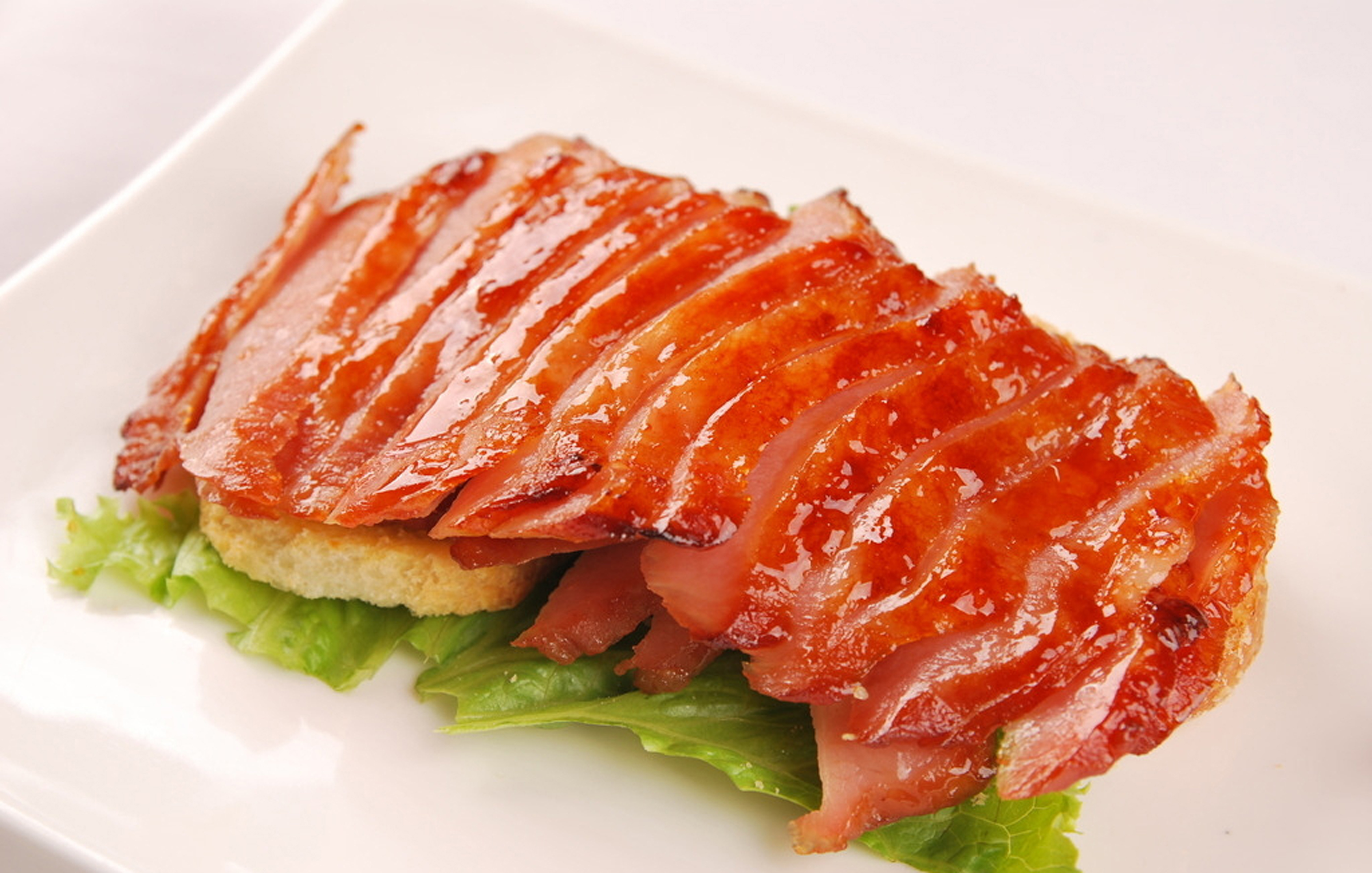 每日推荐六道沪菜:食客喜爱的味道,碳烤猪颈肉