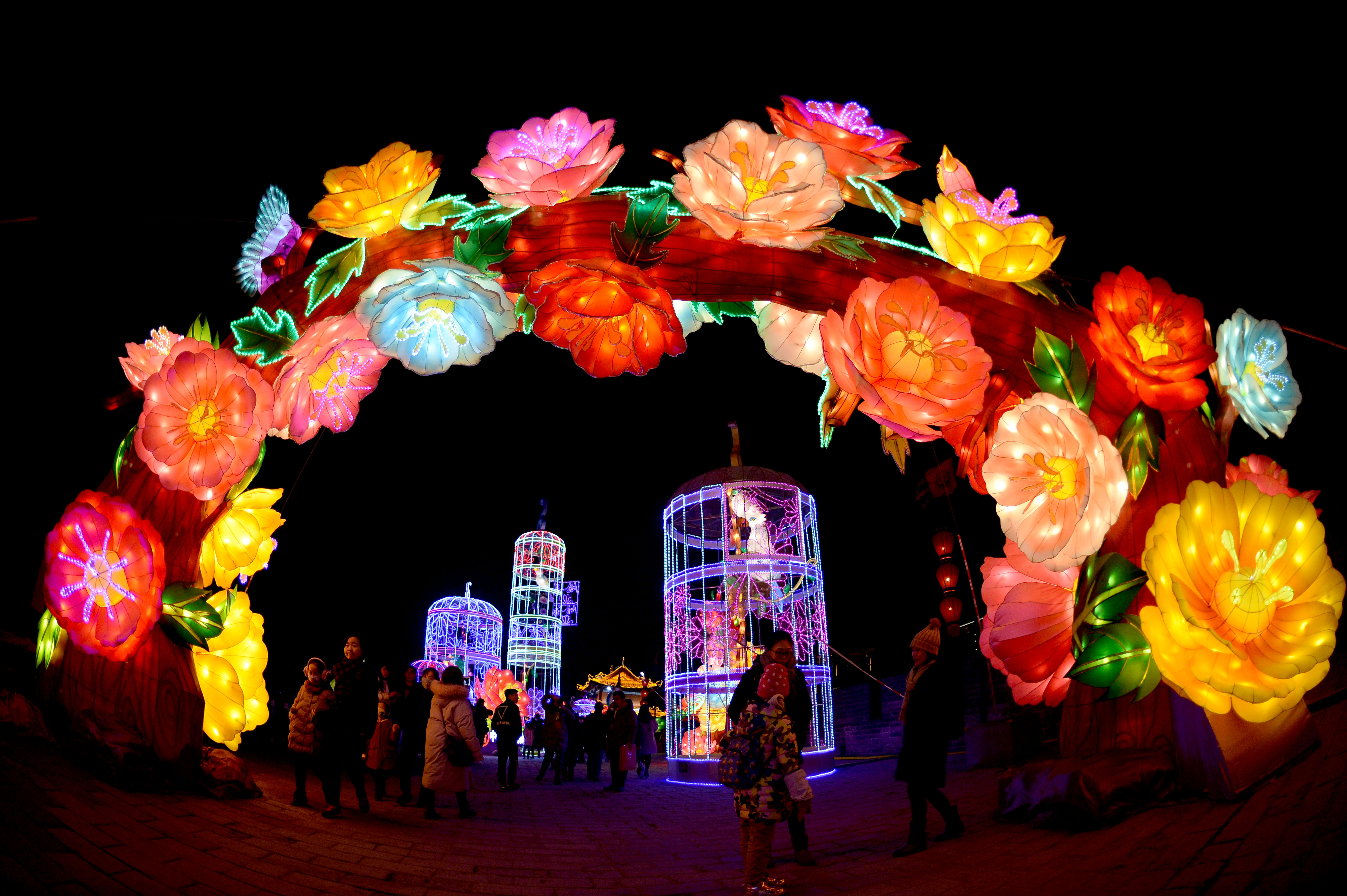 (社会)(7)2018西安城墙新春灯会亮灯