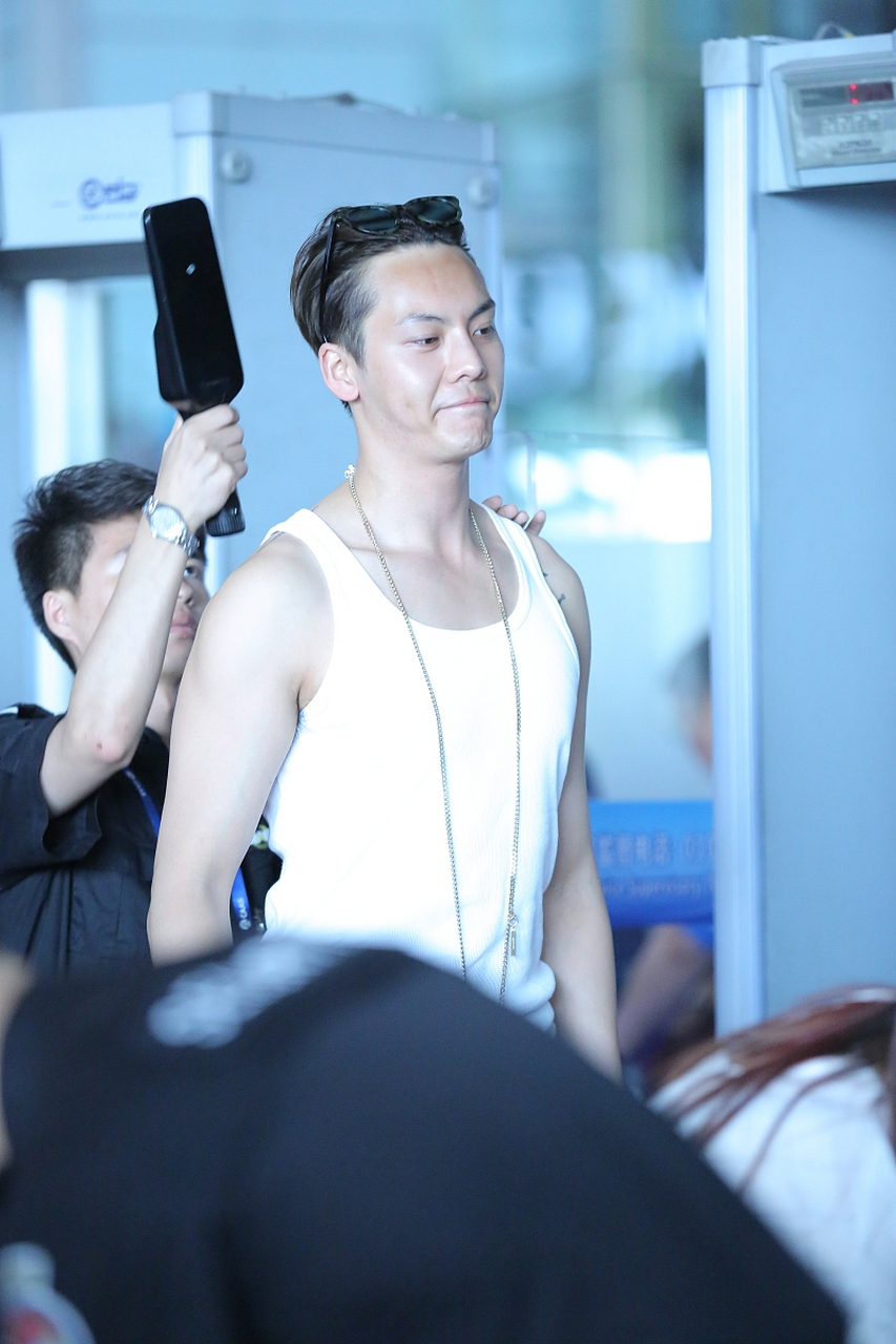 陈伟霆说的那个艺人是谁:陈伟霆在综艺节目里爆料某位很喜欢的艺人录