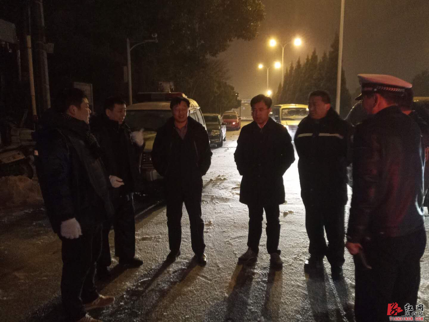 铲雪除冰保畅通 天心城投集团在行动