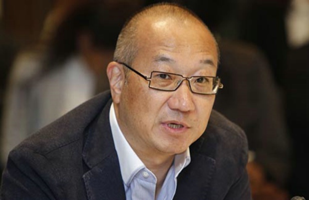 北大专家建议:给半数国人每人发2千!冯仑反对:应该发给企业