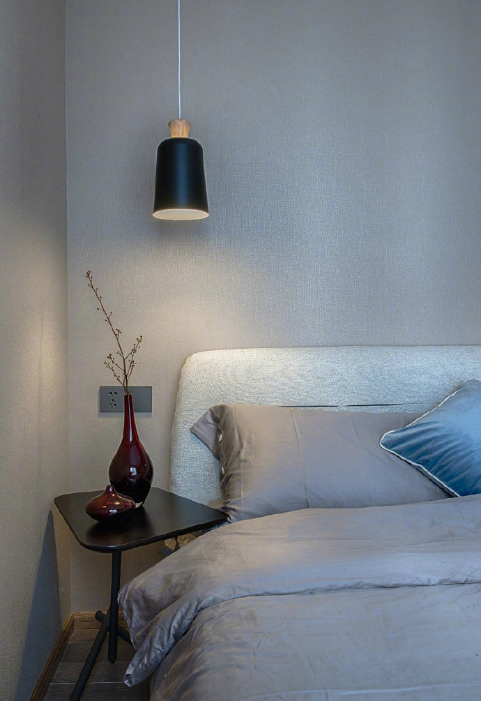 80平咖色调现代简约风格家居设计,就喜欢这种细腻质感的氛围