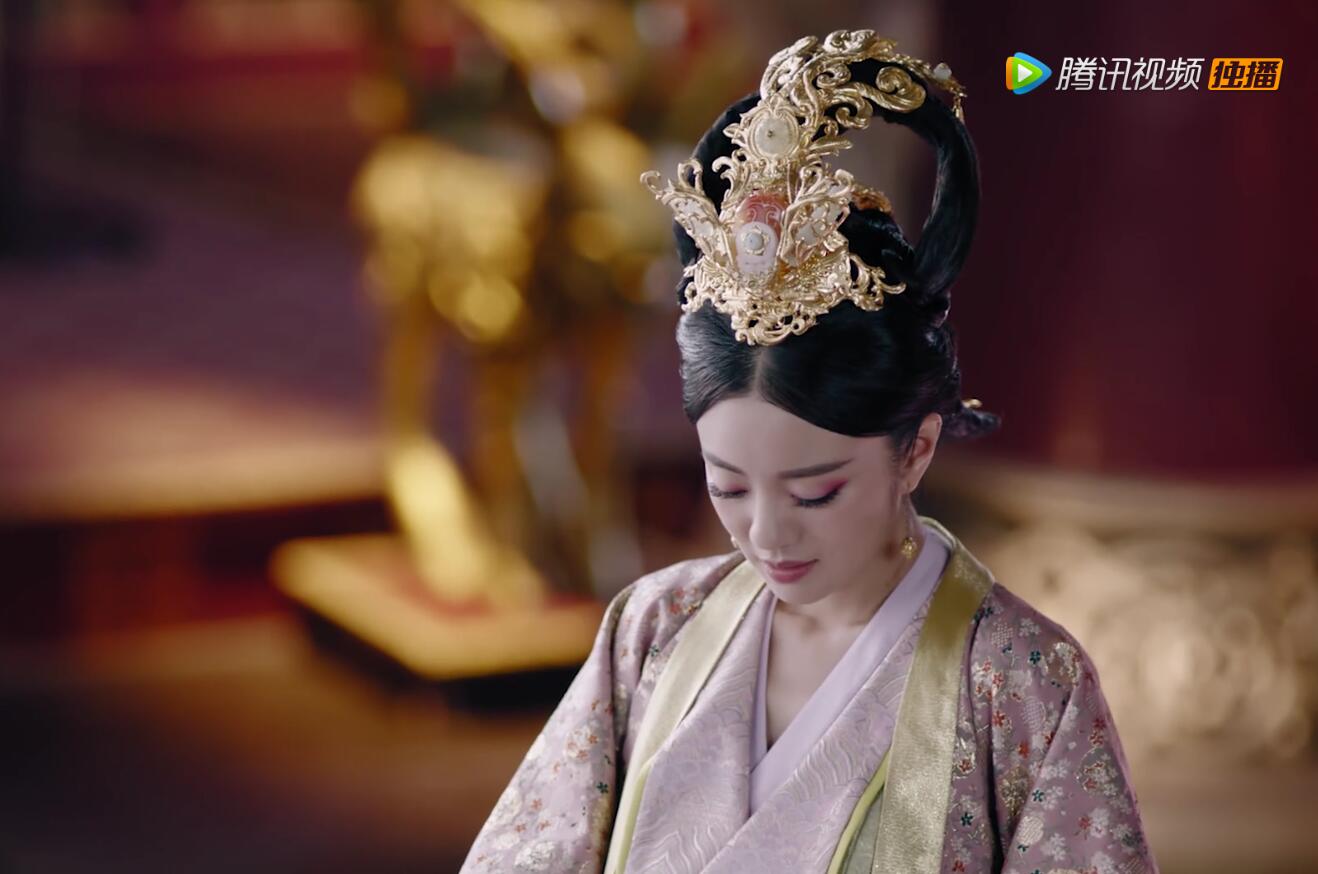 安以轩的独孤天下——独孤般若当皇后有7个造型,图7最让阿护心碎