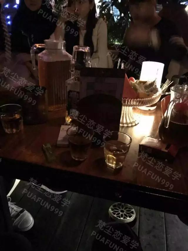 夜店喝闷酒?四招搞定丰乳长腿水蛇细腰