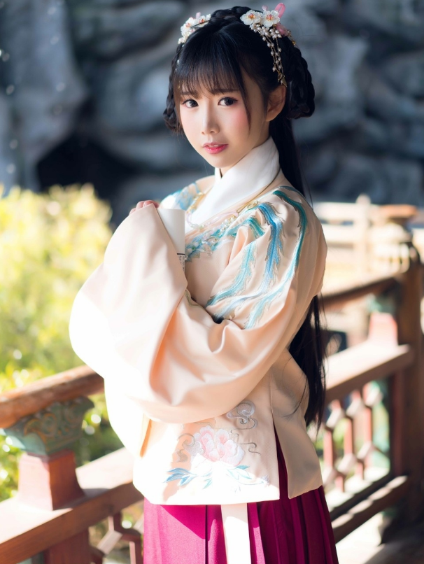 古风唯美写真:小女子这厢有礼了