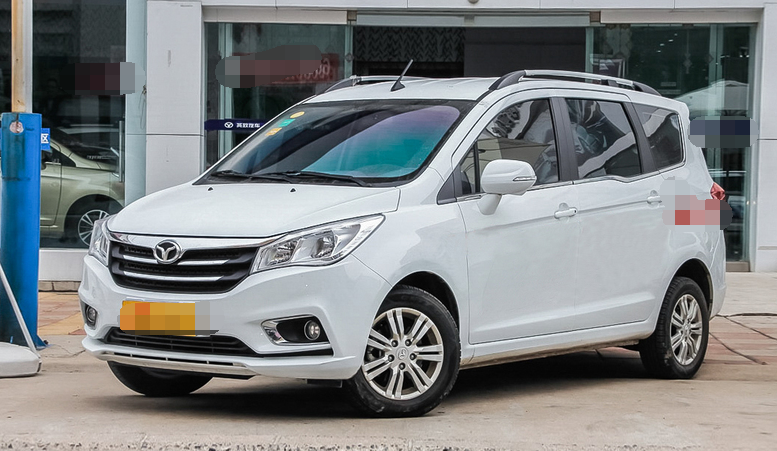 英致737独特的外观设计,颜值帅气还实惠,很受大家的欢迎