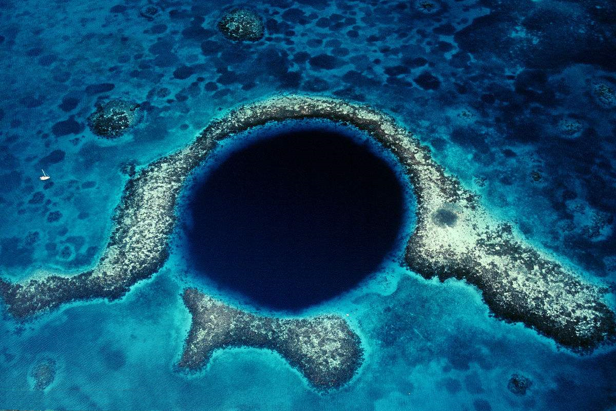 大海的眼泪——蓝洞