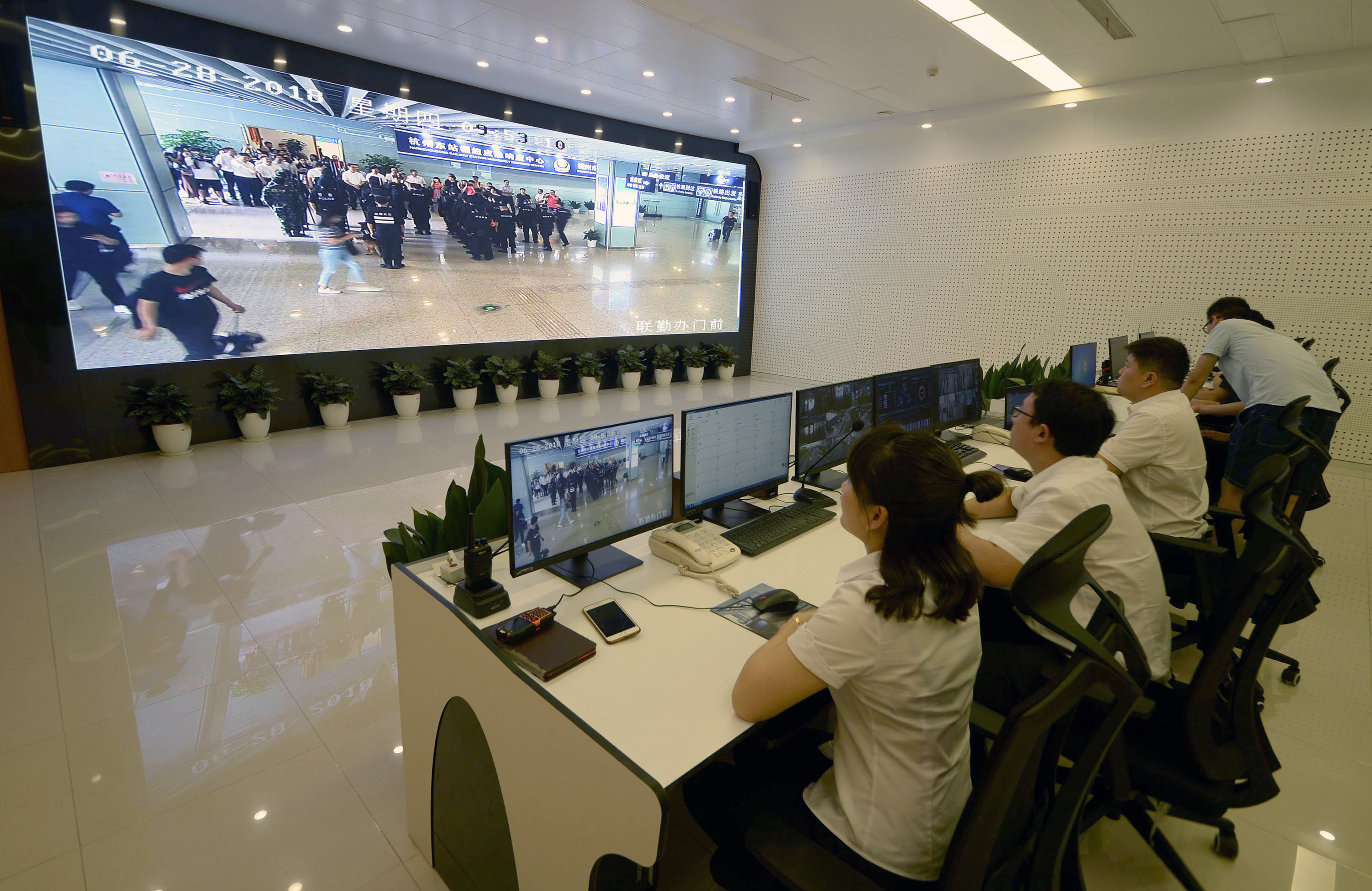 杭州东站启用智慧高铁枢纽应急指挥中心(2)