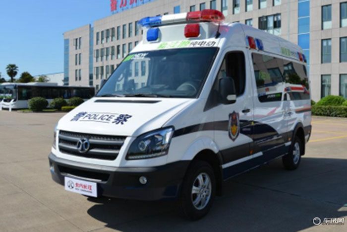 警车版北汽长江纯电动汽车 非一般的帅气