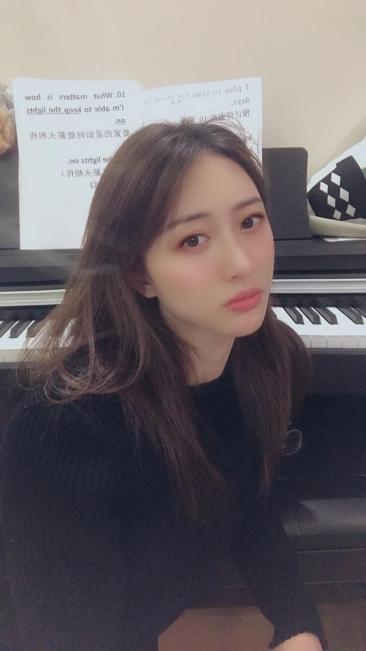 全面狙击"00后"口味,这位技能加满的浙师大美女英语老师在抖音上火了