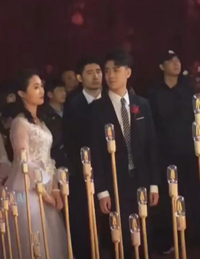 德云社二哥张云雷当伴郎 网友:男人都是大猪蹄子