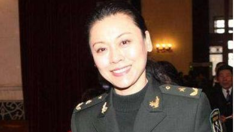 中国现役最"美"女将军,她是谁?