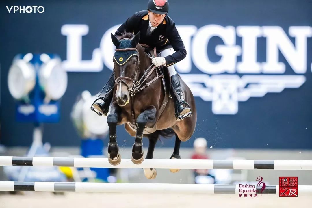ckur中联骑士联盟曹建问鼎鸟巢北京国际马术大师赛115cm决赛冠军