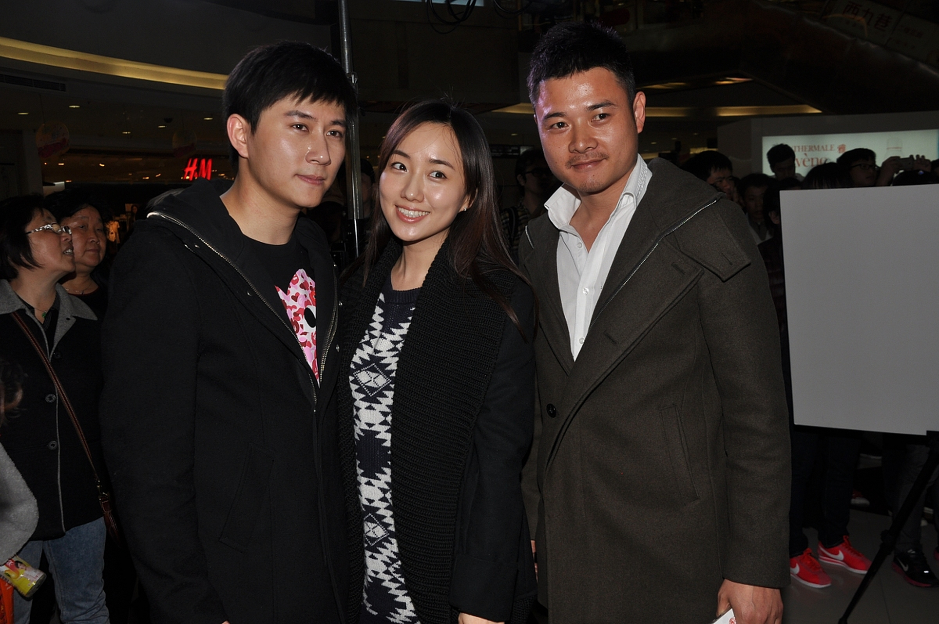 杨鸣唐佳良离婚案即将在12月开庭,这个消息不仅引起了社会的广泛关注