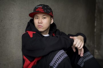 《潜行狙击》卧底小混混欧阳靖,转身变嘻哈歌手,粤语说唱流利!