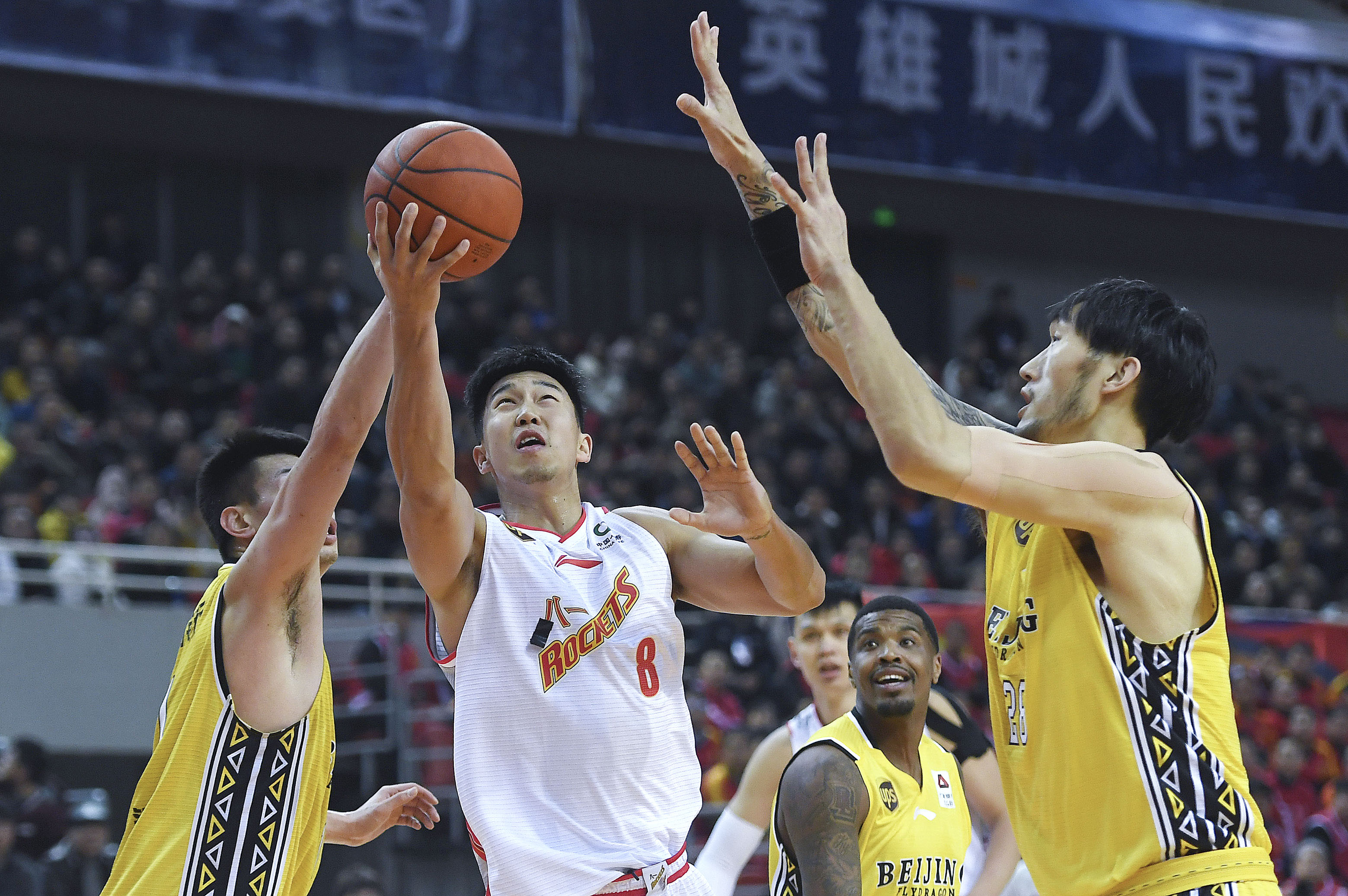 新华社照片,南昌,2019年1月18日    (体育)(6)篮球——cba:八一南昌胜