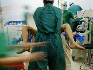 做变性手术致重伤 睾丸被切丧失生育能力