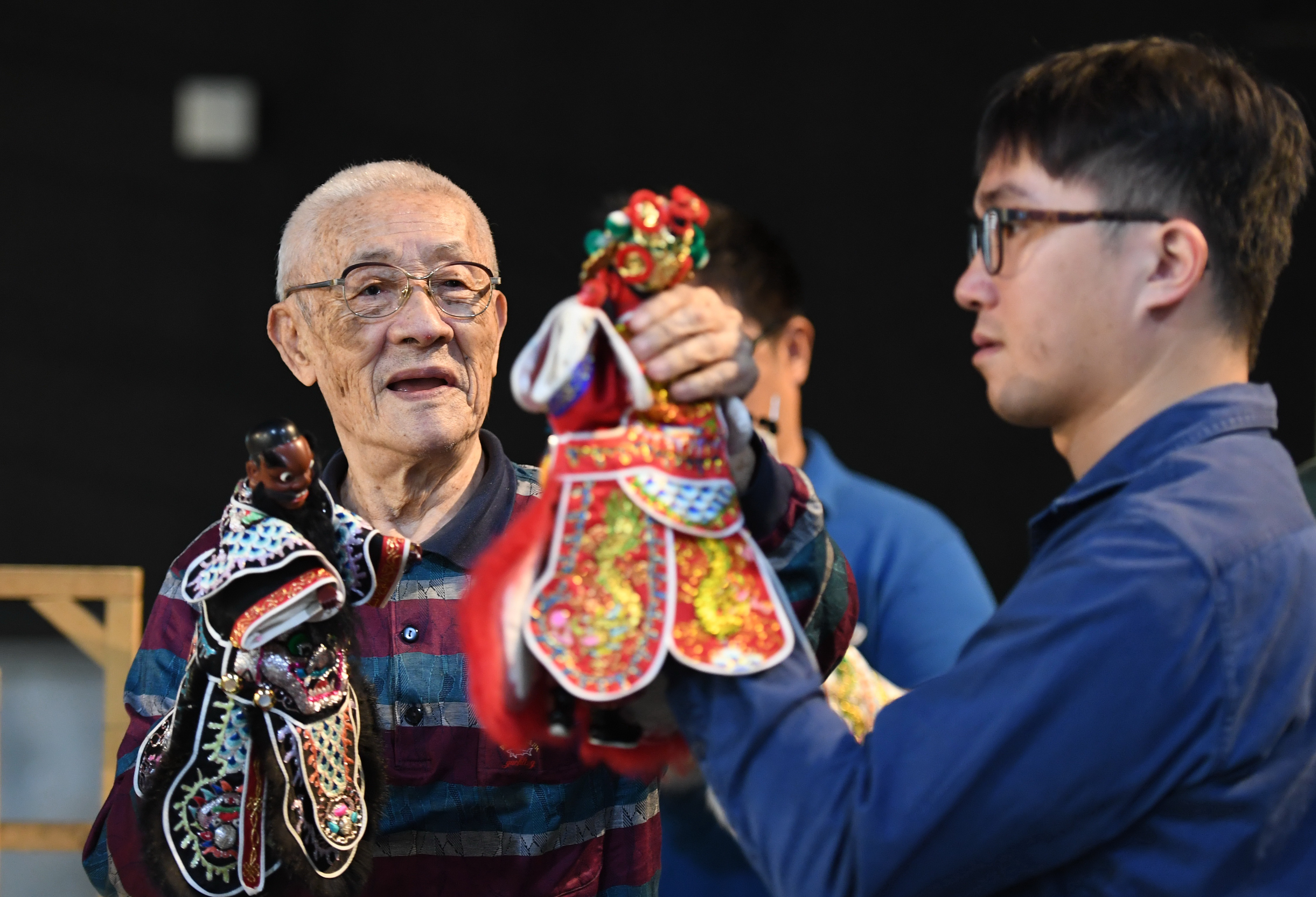 台湾布袋戏大师陈锡煌的两岸缘(1)
