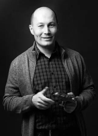 90后创业者杨侃:上班又累又不赚钱,不如去创业