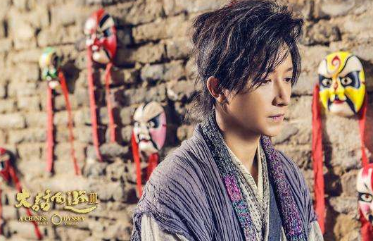 韩庚在《大话西游3》中饰演至尊宝一角,孙悟空转世,使用月光宝盒回到