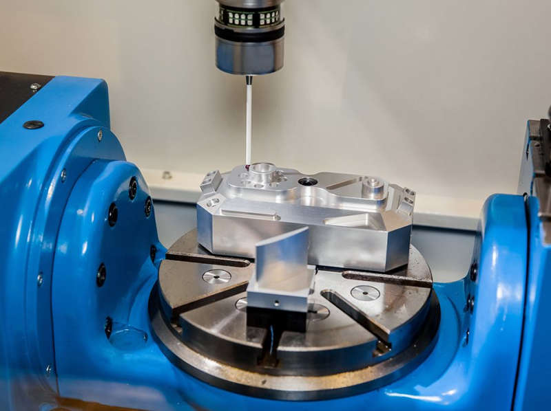 cnc精密加工是一个夹紧和连续自动加工过程,它可以完成所有的车削过程