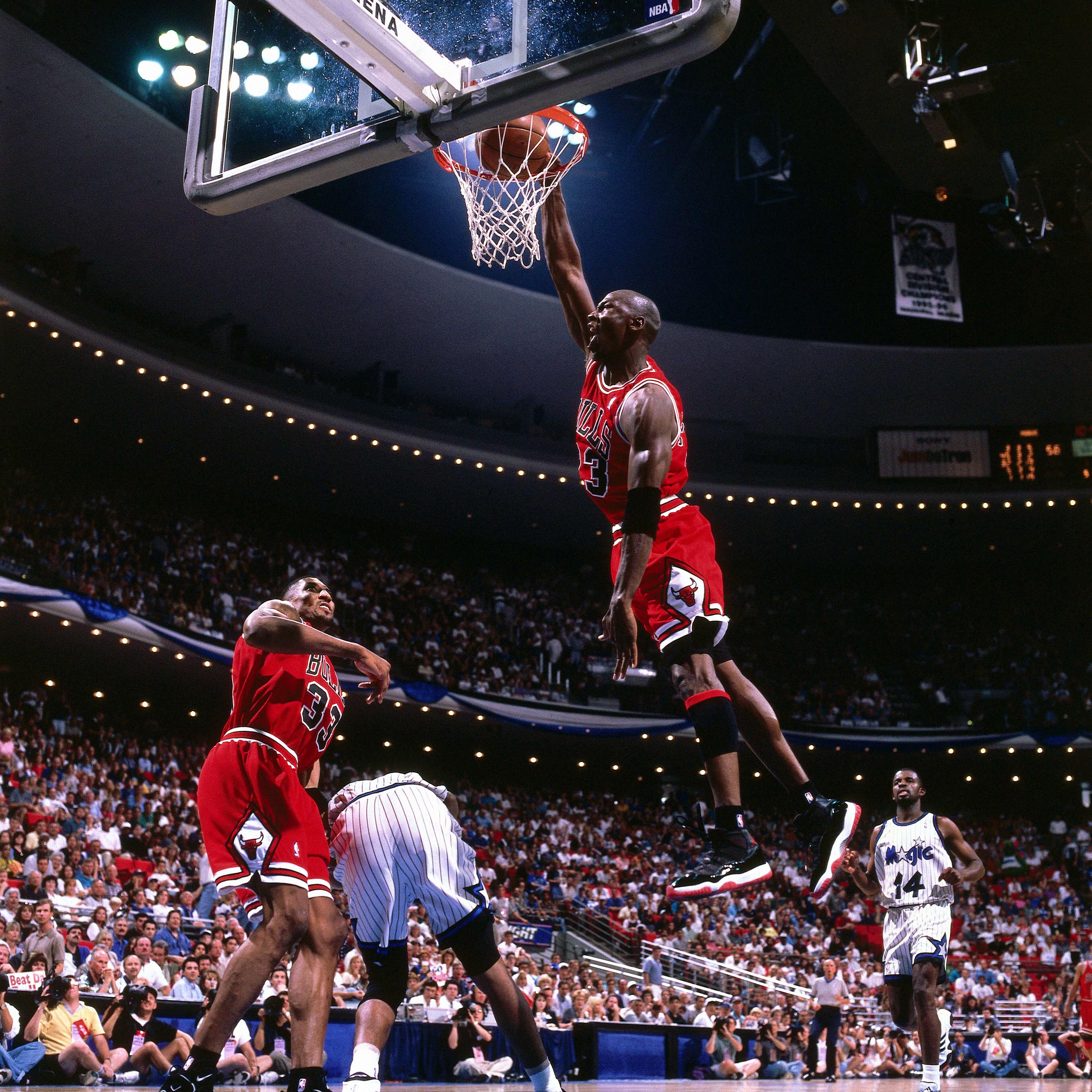 乔丹纪录片《最后之舞》拯救美国职业体育,历史最佳之争毫无争议