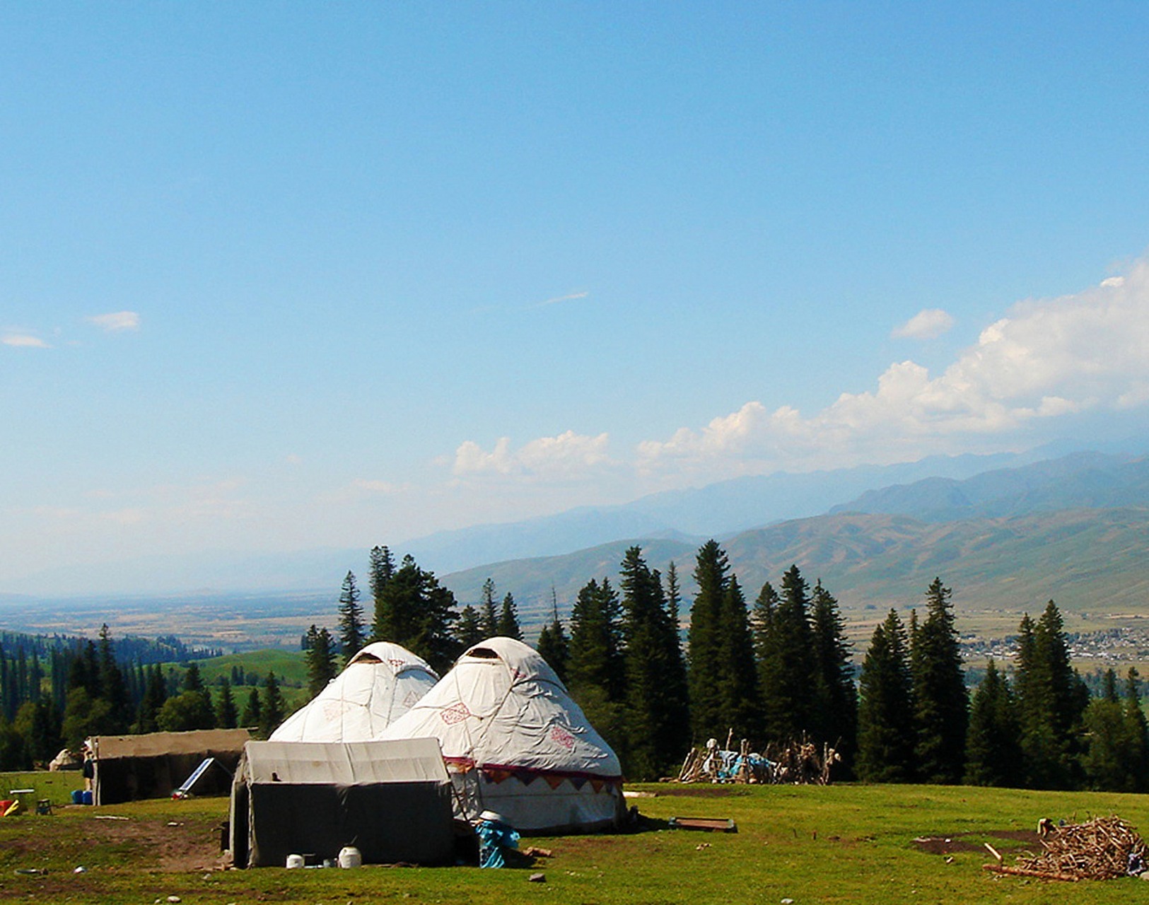 奇遇那拉提#那拉提塔吾萨尼是新疆阿勒泰地区的一个小镇,位于塔吾田