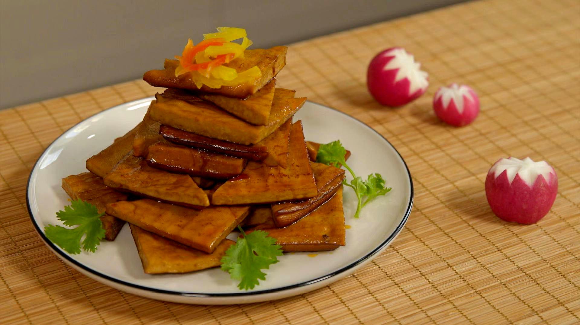 几分钟就能做好 3麻辣豆干的做法 01:55 来源:好看视频-豆腐干别炒