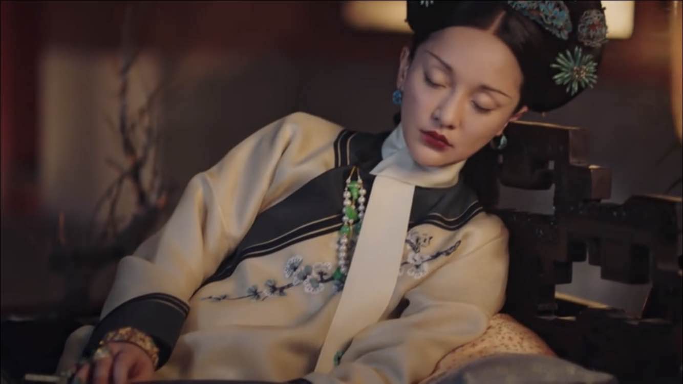 如懿传:心灰意冷的如懿,给枯死的绿梅究竟浇了什么?看完后落泪