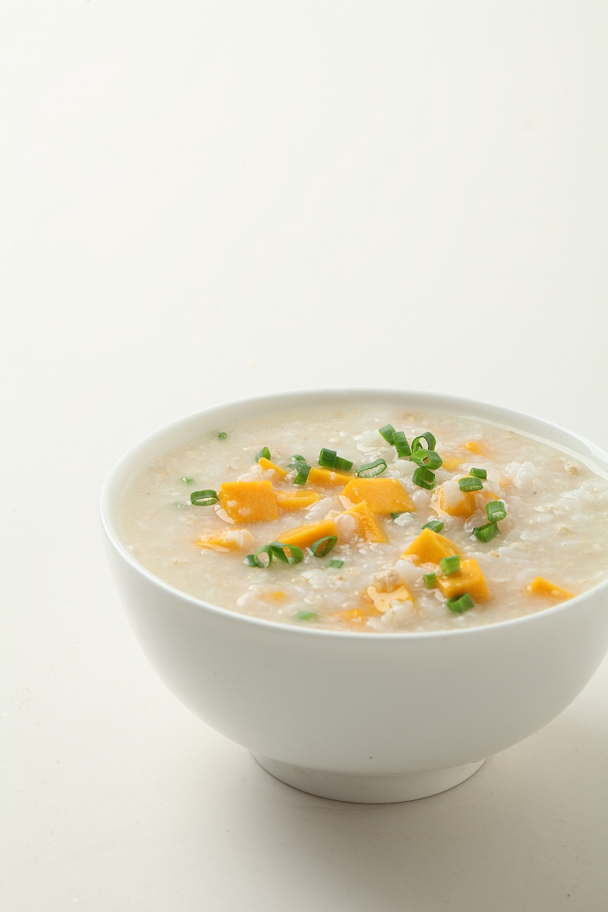 南瓜燕麦粥  特别适合便秘的宝宝食用.