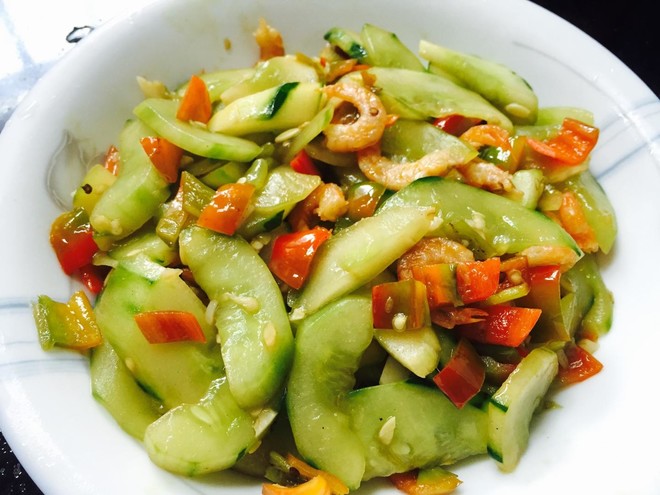 美味可口的虾皮炒老黄瓜,不仅味道鲜美可口,做法更是简单易学