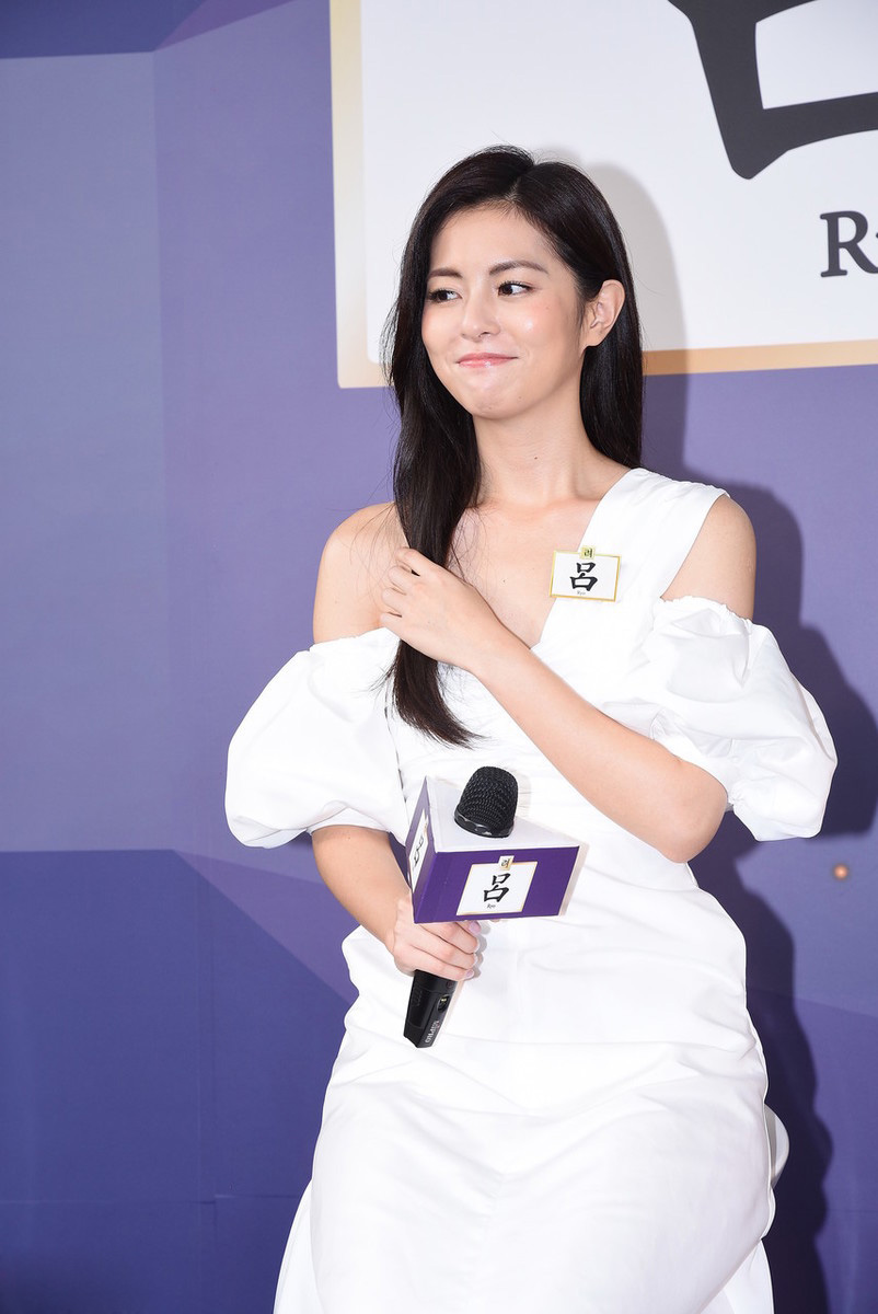 selina妹妹任容萱温柔甜笑似女神,曾参加综艺"征婚"如今仍单身