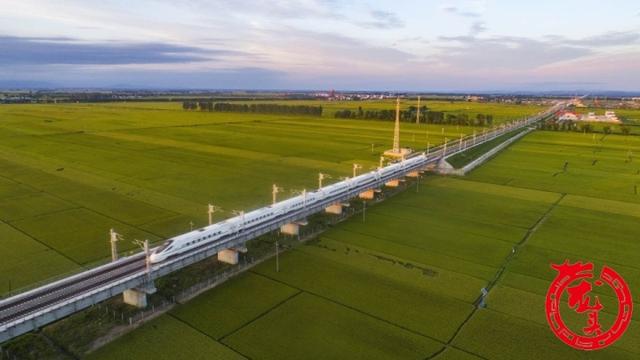 哈佳铁路运营一周年 运行超600万公里 运送旅客885万人次