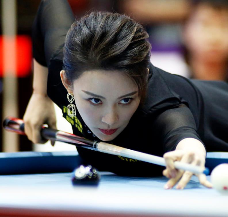 相信你们都非常的喜欢她!你们喜欢九球天后吗?