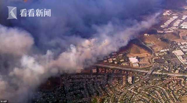 美国天堂镇上演末日降临 山火急速蔓延遮天蔽日