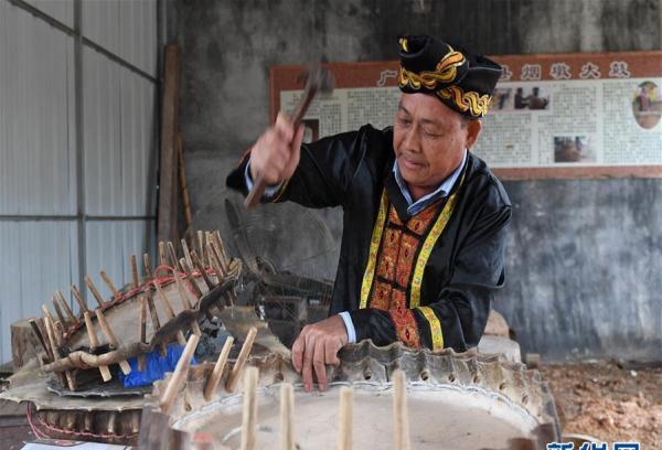 广西灵山:烟墩大鼓敲响乡村文化振兴鼓点