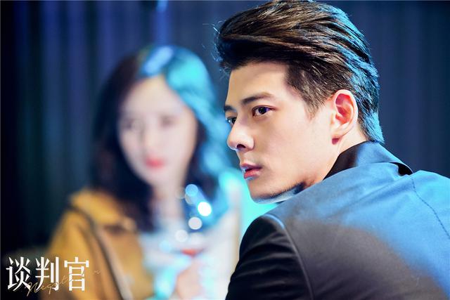 《谈判官》刚一剧终两人就拜拜了?看郭品超和黄子韬的塑料兄弟情