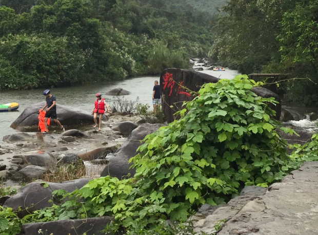 广西防城港野人谷游玩