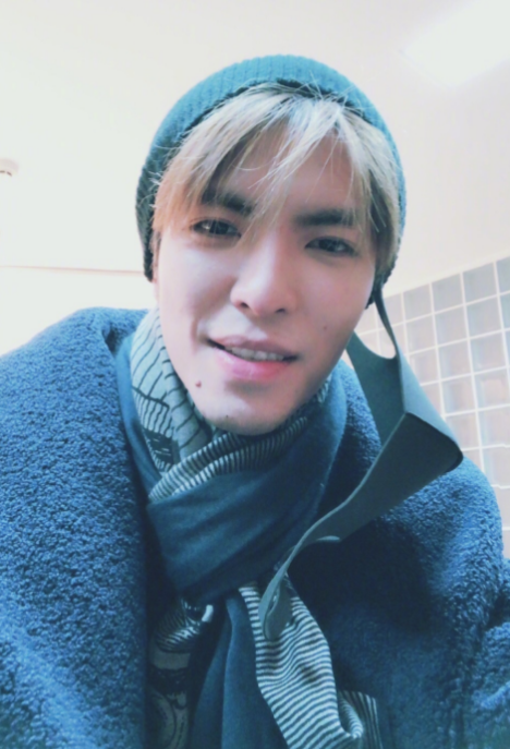 萧敬腾到北京晒自拍,网友:真的害怕北京会下雨,还是下雪好了