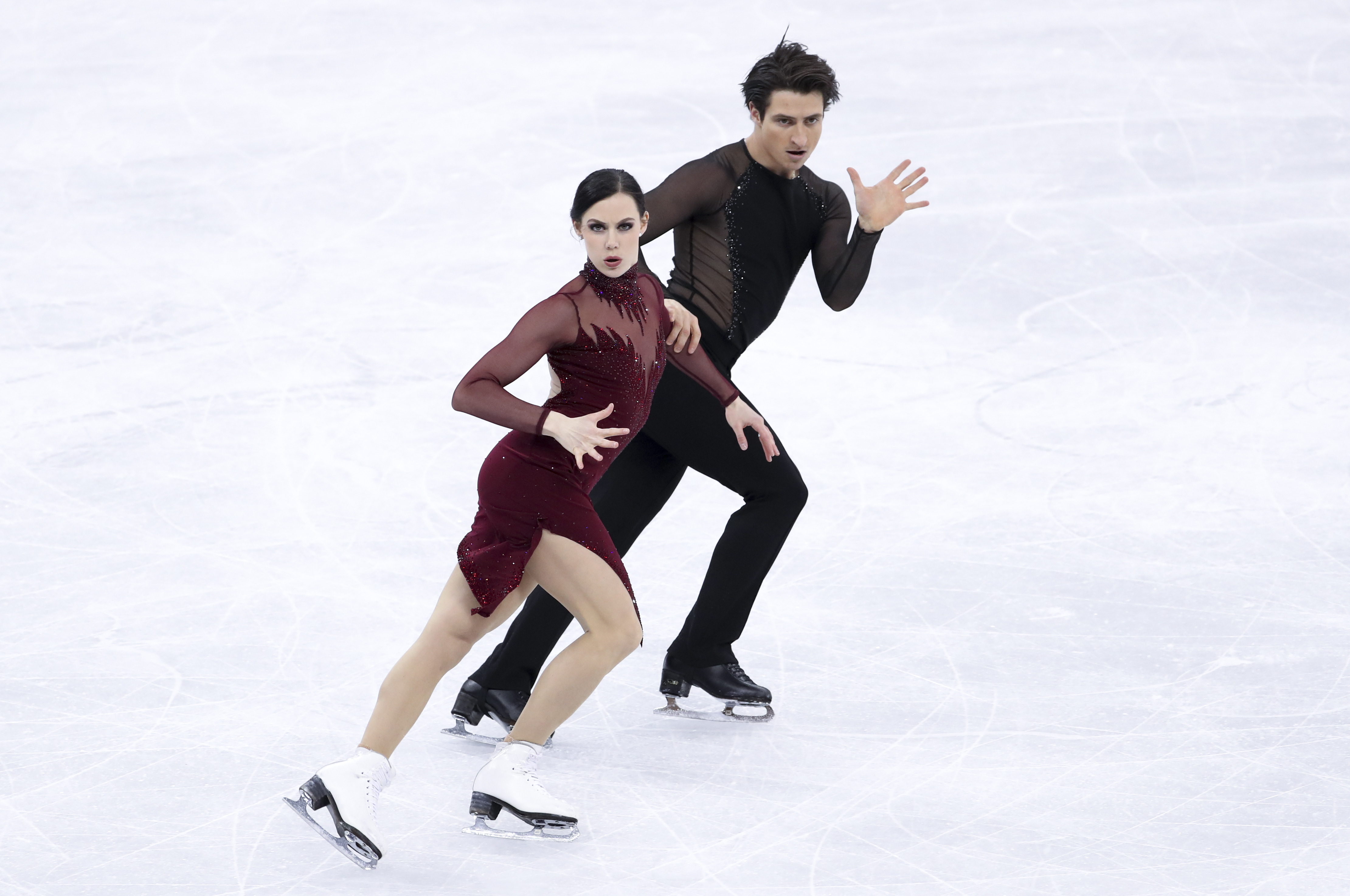 (冬奥会)(1)花样滑冰——冰舞:加拿大组合夺冠