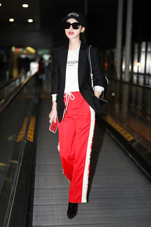 西装搭运动裤,最有型的混搭style