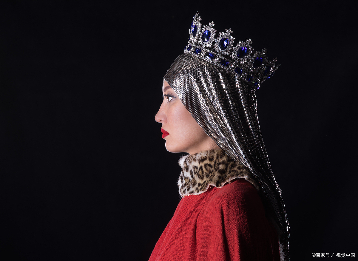 她们是命中注定的幸运女王!三大星座女性事业成功率超高!