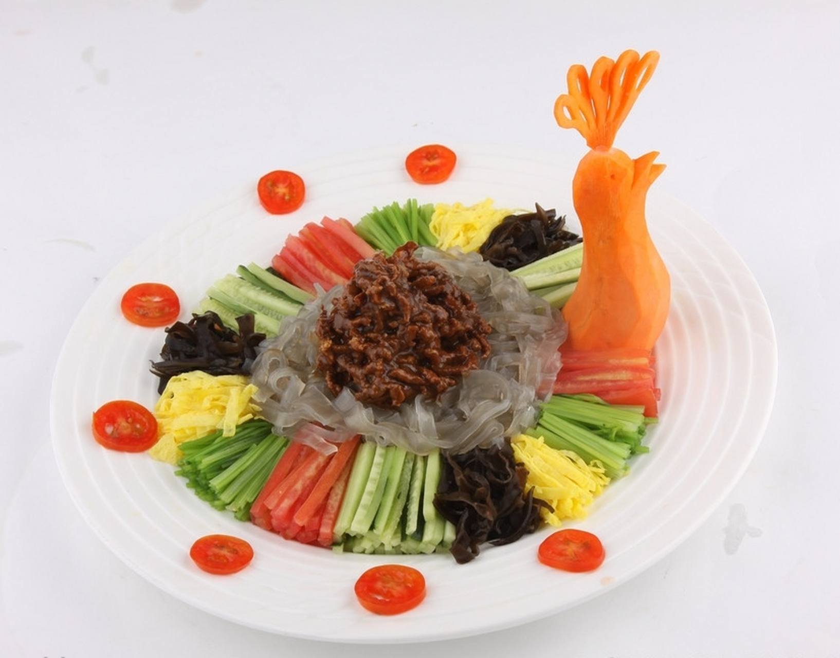 潍坊自媒体联盟#拌辣皮在潍坊市潍城区是凉菜中的一道压轴菜,蒜香